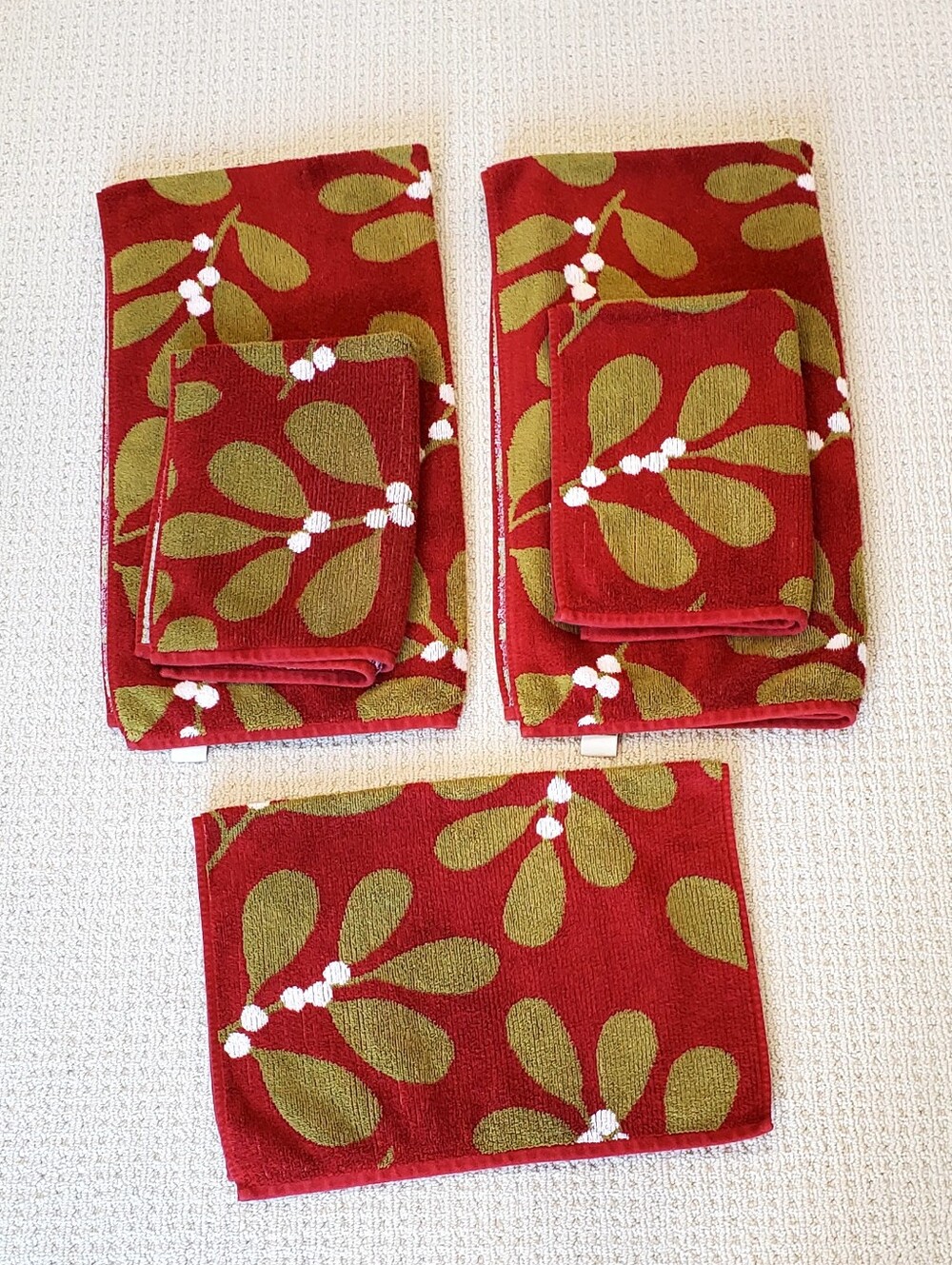 Pottery Barn Turkish Cotton Holly Leaf Red/Olive Green 5 Piece Towel Set